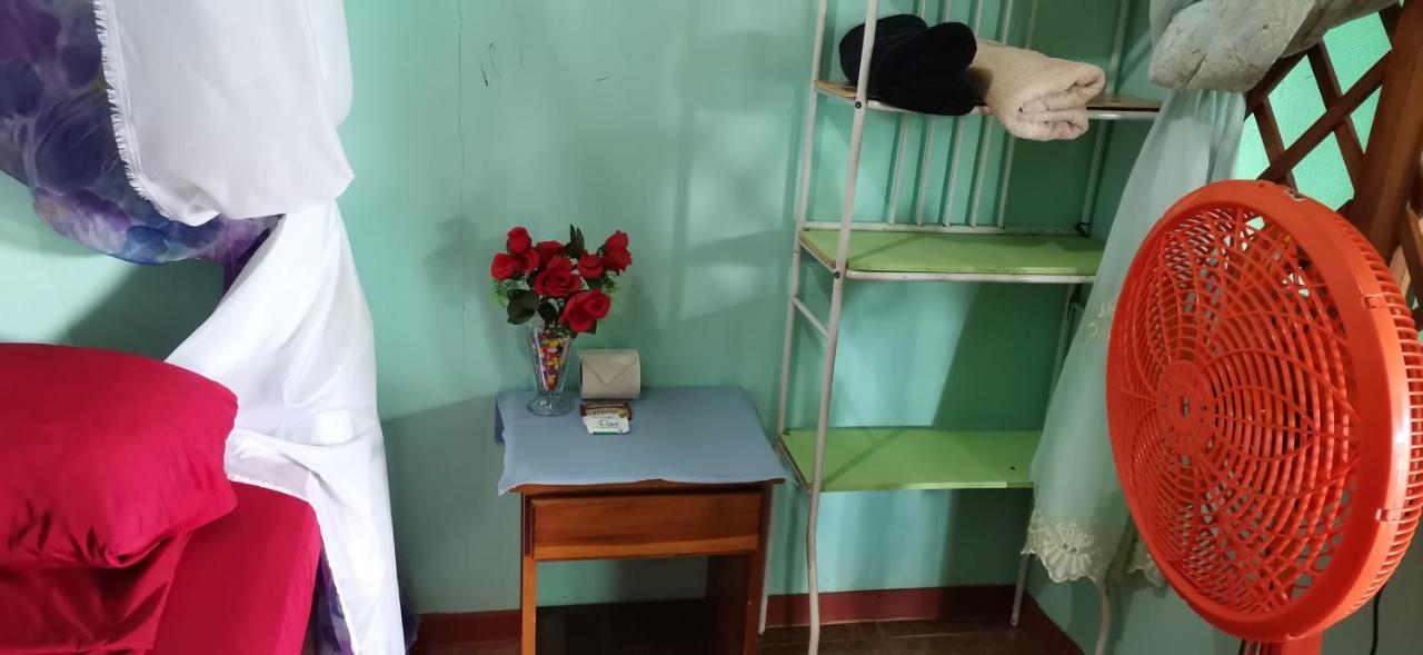 Cabinas Mitchaelle'S Puerto Viejo de Talamanca Eksteriør billede