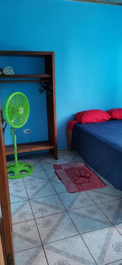 Cabinas Mitchaelle'S Puerto Viejo de Talamanca Eksteriør billede