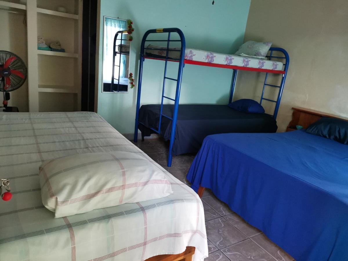 Cabinas Mitchaelle'S Puerto Viejo de Talamanca Eksteriør billede