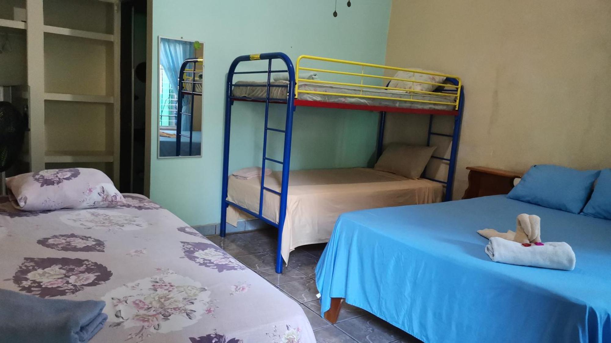 Cabinas Mitchaelle'S Puerto Viejo de Talamanca Eksteriør billede