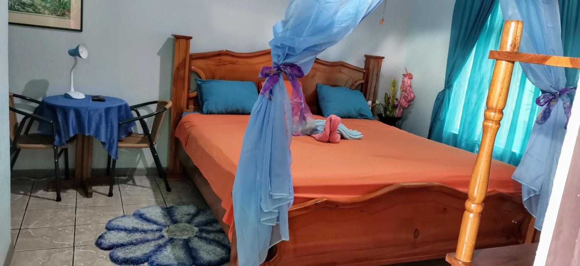 Cabinas Mitchaelle'S Puerto Viejo de Talamanca Eksteriør billede
